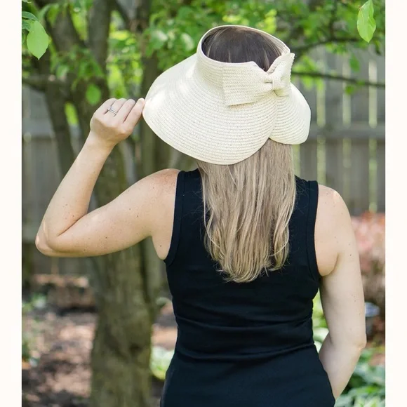 Roll Up Travel Visor - Picture 2 of 2